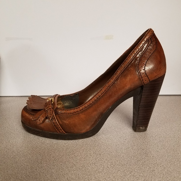 Used BCBGirls Brown Leather Low Platform Heels, Size 5.5 - Picture 7 of 13